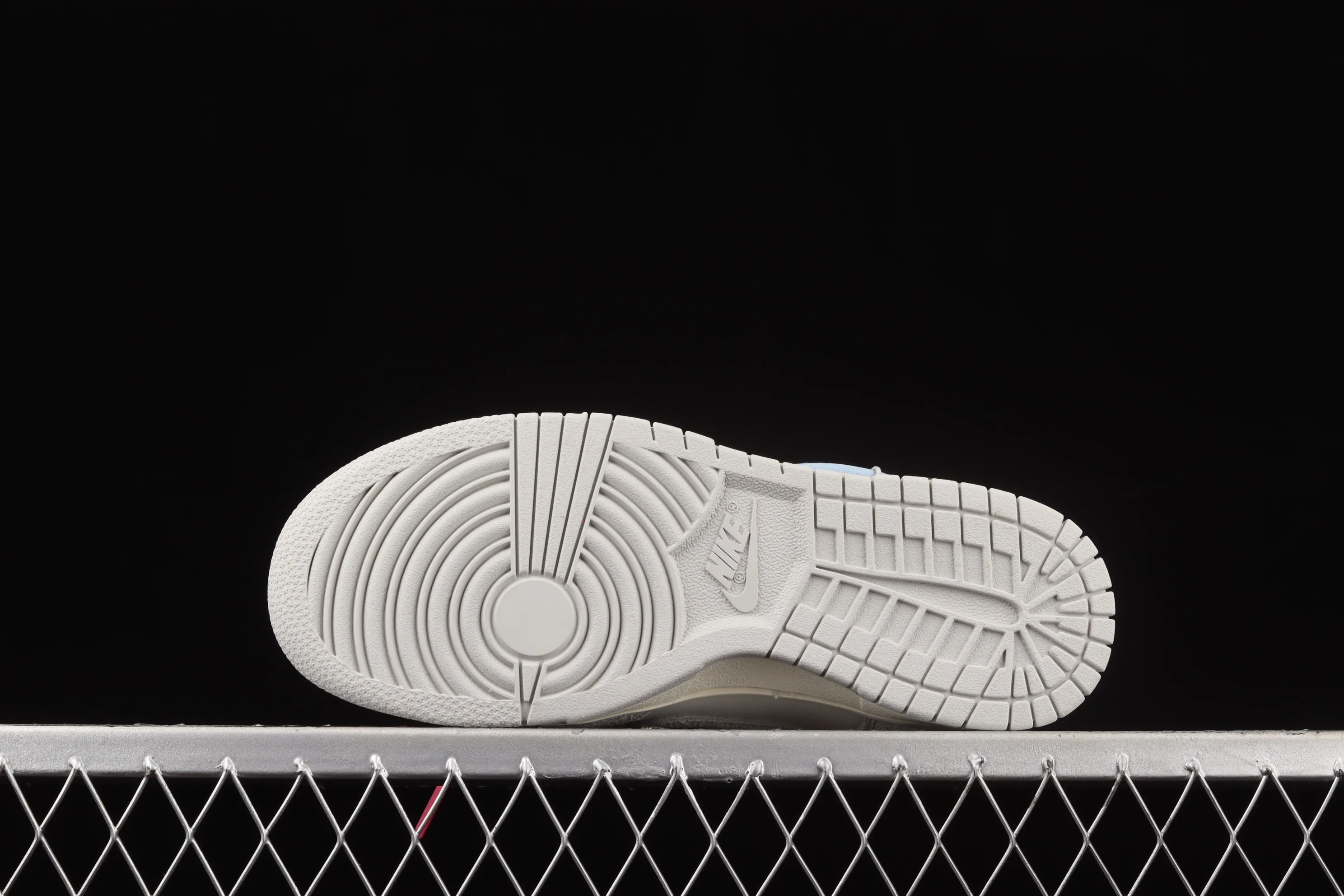 All categories Nk SB Dunk Series Nk SB Dunk Low low-top sneakers J version OF x Nk Dunk Low "12 of 50" OW suede SB smashed backboard fashion casual sneakers DJ0950-113